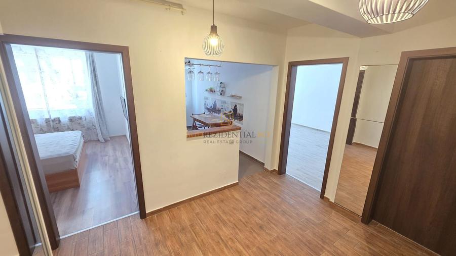 Apartament 2 camere de vanzare, loc de parcare, acces metrou Aparatori
