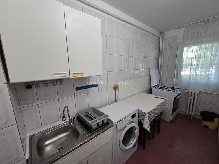 INCHIRIERE GARSONIERA moderna  in Ploiesti, zona Baraolt