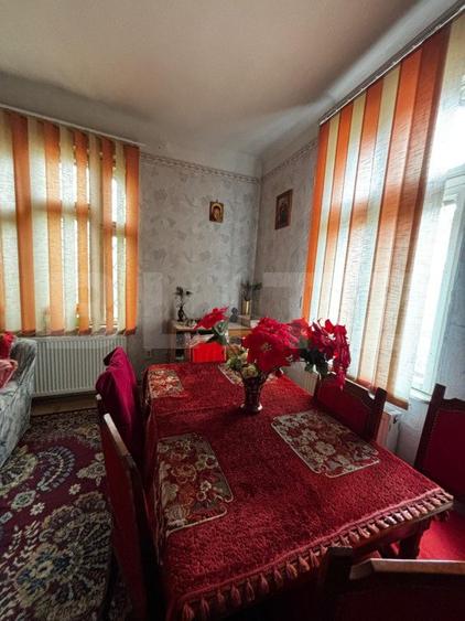 Casa, 4 camere, 144 mp, zona Buna Vestire