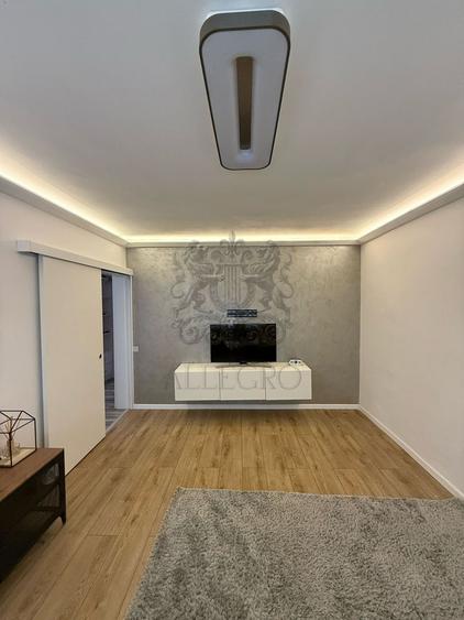 2 Camere | Decomandat | Centrala proprie | 1981 | Parcare ADP | Parter