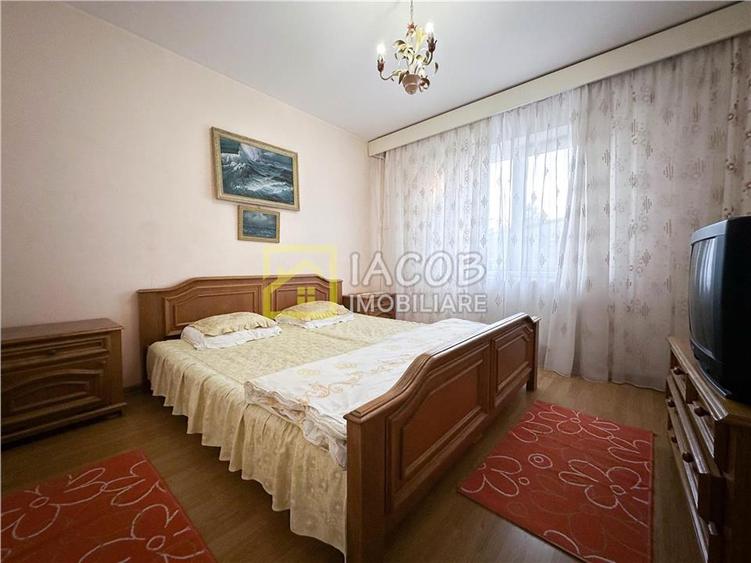 Apartament 3 camere de inchiriat – Bacau, Str. Panselelor