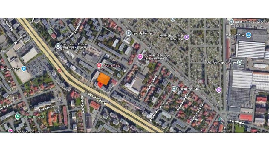 Cladire comerciala 1.500 mp + Teren 1.765 mp - Arad