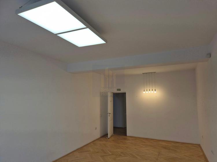 Vila Individuala cu 9 Camere de Inchiriat *Dorobanti*