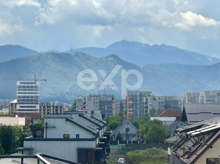 Apartament 2 camere de vânzare – Tractorul, loc parcare 122000 Euro.