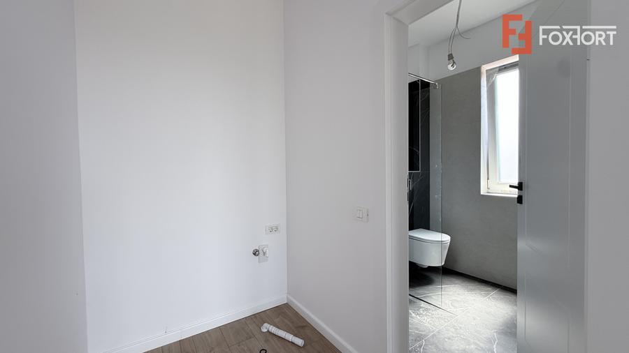 Comision 0% Apartament de vanzare, 3 camere + terasa de 15,62 mp Mosnita