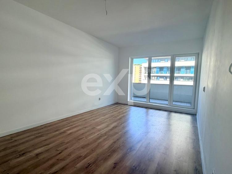 Apartament 2 camere , decomandat, etaj3/9, Tractorul Coresi - 450 EURo