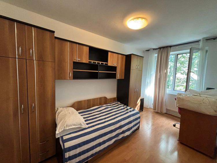 Apartament 3 camere,zona Medicina
