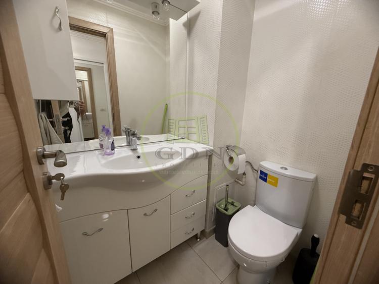 Apartament 3 camere, 68.34 mp, cartier Rovine, zona Biserică