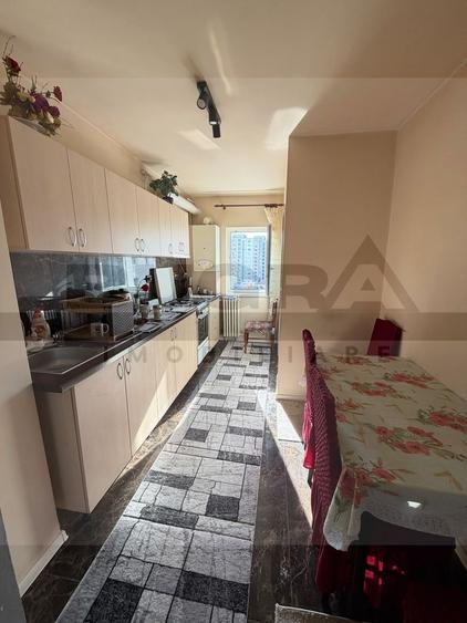 Apartament 4 camere, decomandat, 82 mp, etaj intermediar, Piata Flora