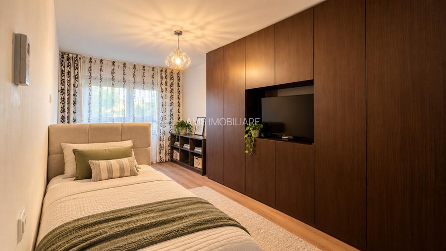 VILA SUPERBA / CURTE PROPRIE VEGETATIE MATURA / COMPLET MOBILATA SI UTILATA - 60