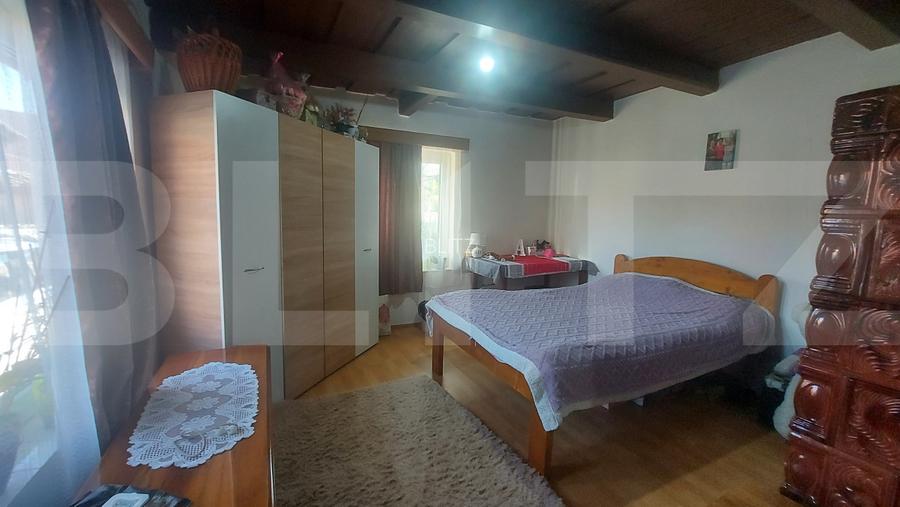 Casă lemn masiv, 50 mp,  teren și livadă, zona Telechia - 7