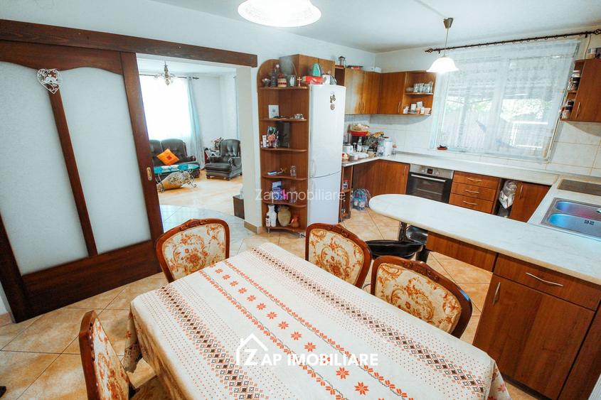 Unirii - Casa 170 mp - 5 camere - 900 mp teren - garaj - 8