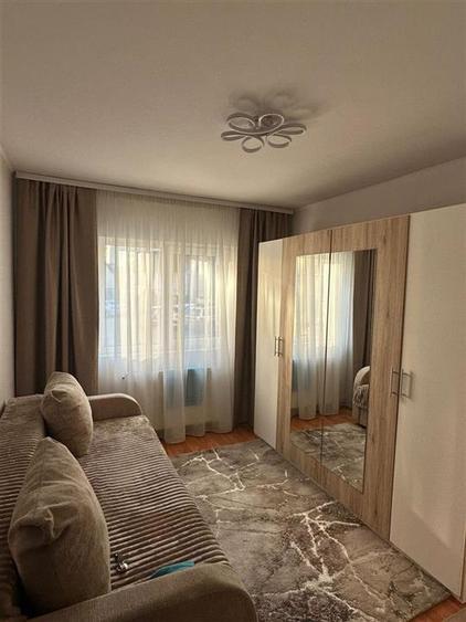 Apartament 3 camere decomandat 2 bai pivnita zona Turnisor