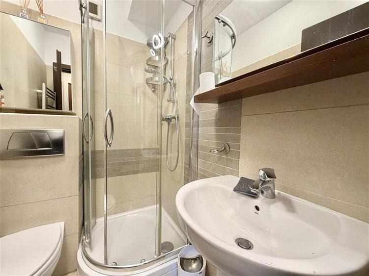 3 Modern Rooms OMV Pipera  Parking and Storage