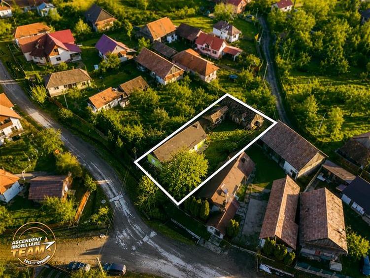 Casa de locuit in Martanus cu 660mp teren roditor,  Covasna