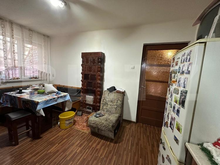 Casă individuală cu garaj, atelier, curte - zona Gh. Apostol, Hunedoara