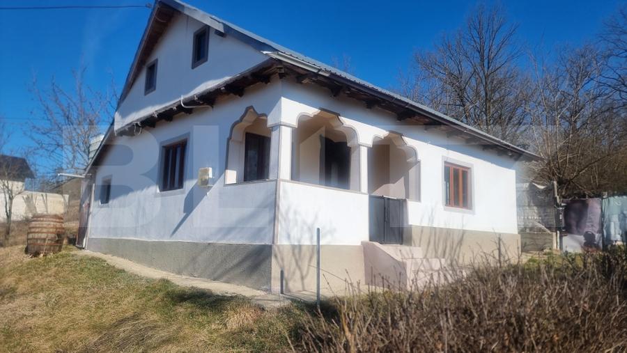 Casa renovata plus teren 2000 mp ,VARBILA