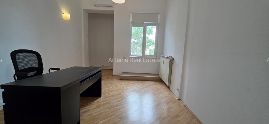 Armeneasca, etaj in vila / It/ Creatie/ Showroom - 6