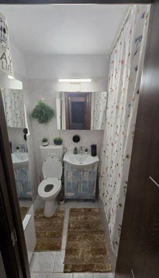 Vand apartament cu 2 camere pe Valea Oltului la 8 minute de metrou