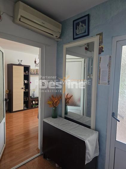 Apartament de vânzare | Zona TÂRGU CUCU | semidecomandat, 3 camere - 4