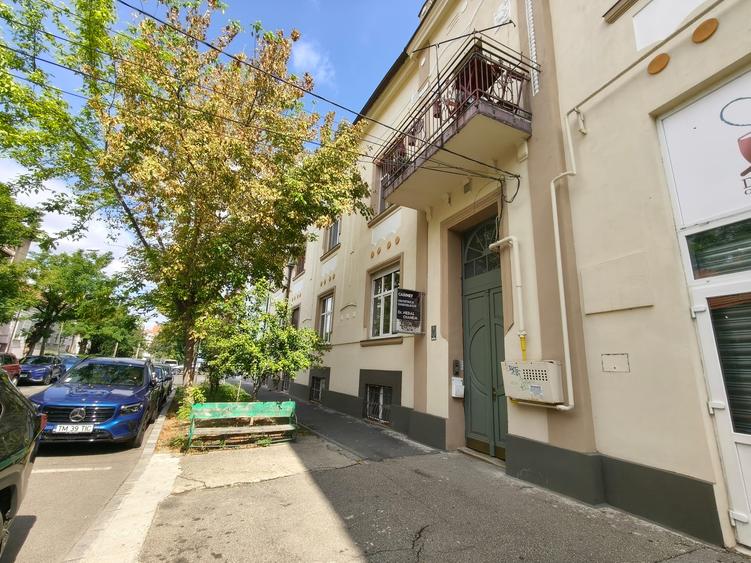 🏛️ Apartament într-o clădire istorică, într-o locație excelentă din Timișoara!