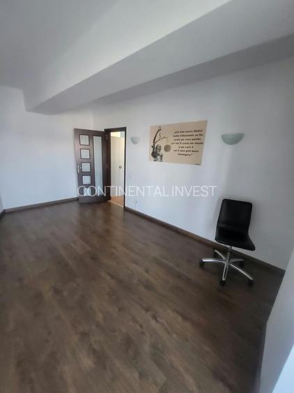 Spatiu birou/firma vis-a-vis Mall Vitan, cladirea Raiffeisen Bank - 6