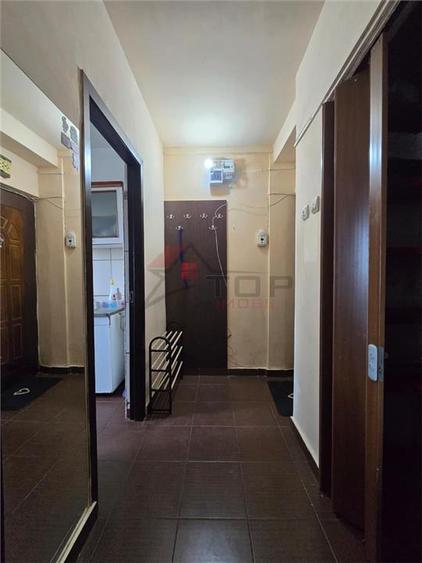 Etaj 2 - Podu Ros Cantemir, ap 2 camere, liber
