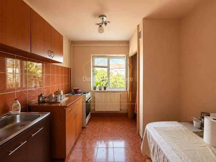 Apartament decomandat cu 3 camere | Aradului - 8