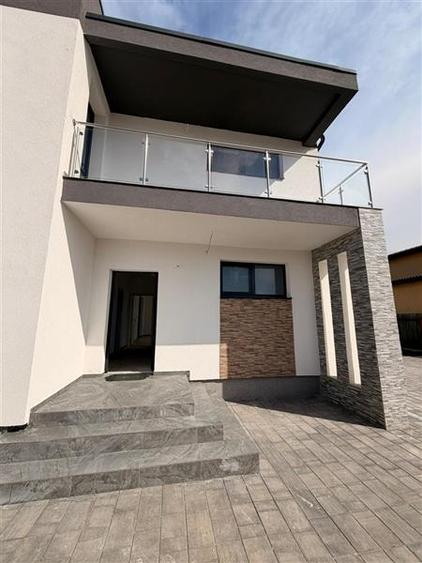 Casa Premium in Cristian, predare la cheie, 4 camere, 3 bai, pompa de caldura, T