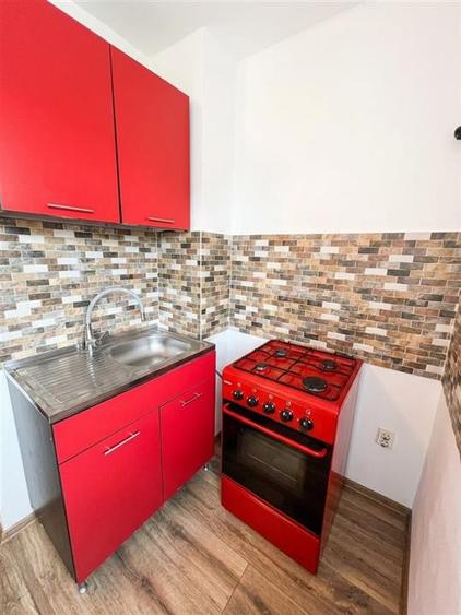 RECO, Apartament decomandat tip PC, 3 camere, 3 balcoane, gata de mutat, etajul1