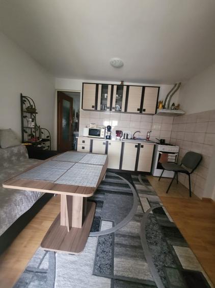 Valu lui Traian -casa 3 camere cu teren 300 mp -gaze la poarta 72500 euro