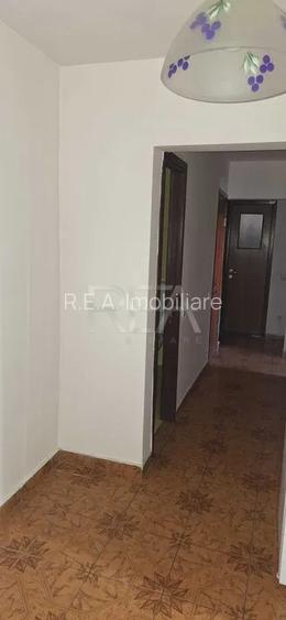 3 camere Dristor decomandat, et. 2, an 1984, metrou, 68 mp - 4
