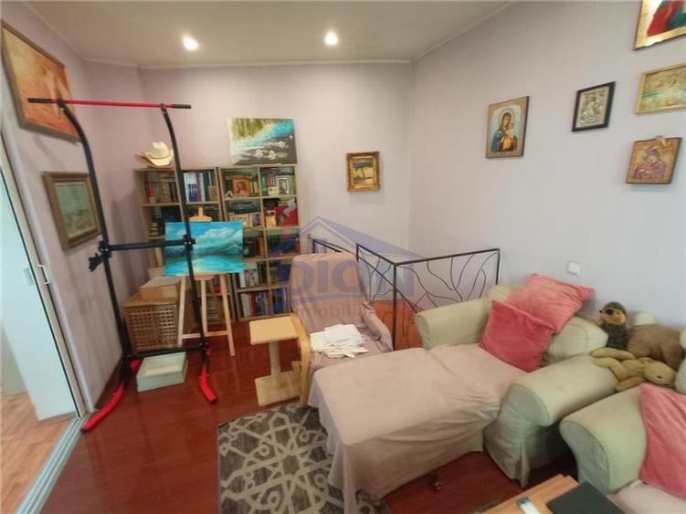 Casa cu foisor