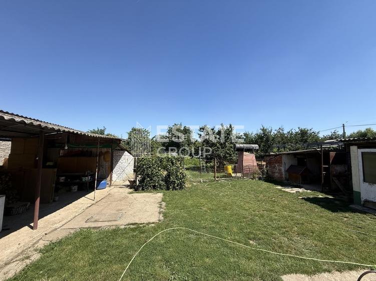 Casa Sandrei , teren 1414 mp, strada asfaltata - 3