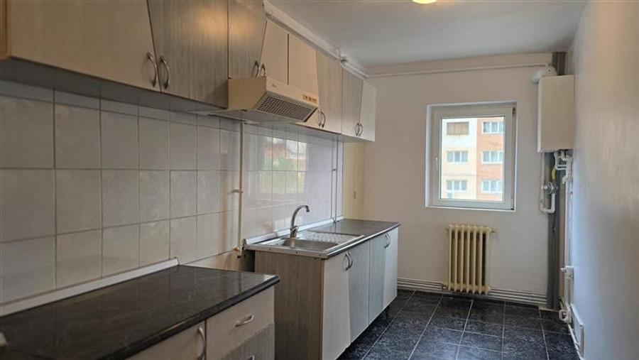 Apartament 2 camere etaj intermediar Racadau