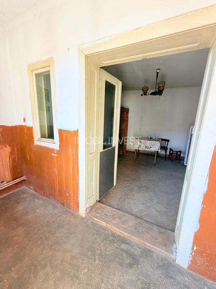 Casă de vânzare în zona Centrală -71 mp utili + 385 mp teren–150.000 € - 5