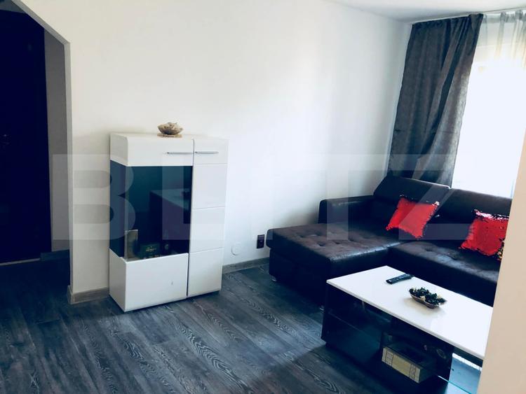 Apartament 3 camere, 68 mp, Rovine, zona Damarin