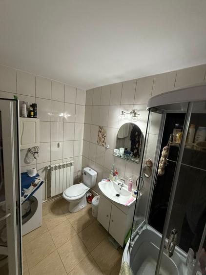 Apartament cu o camera 45 mp, renovat, centrală proprie – Viaduct