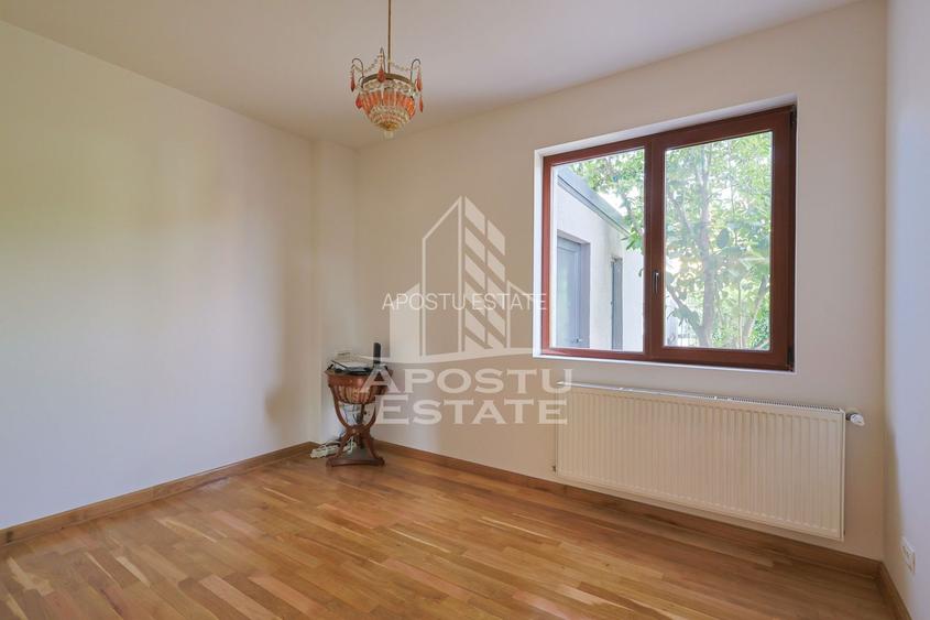 Casa moderna cu 6 camere in Dumbravita