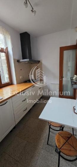 Vila/Casa Piata Alba Iulia - Birouri / Decebal