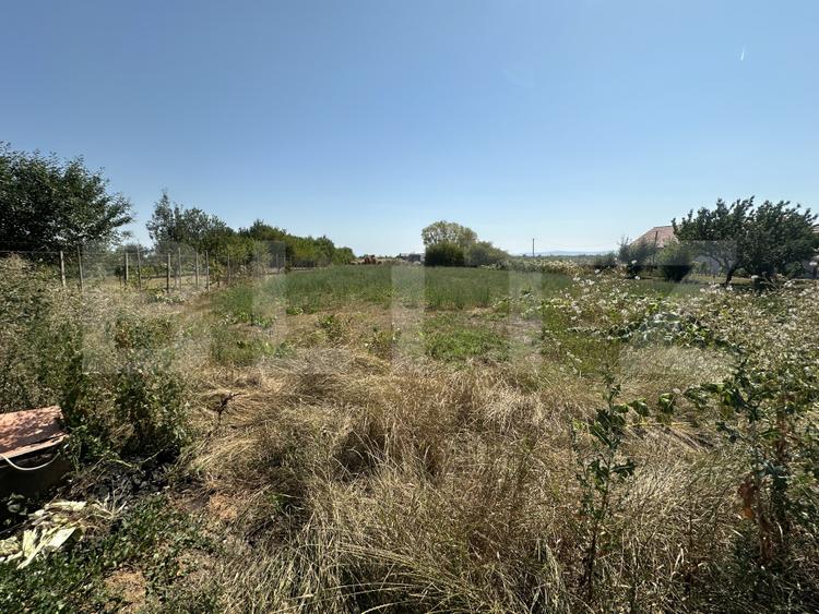 Casa plan parter 74 mp utili , 1500 mp teren,zona Lucian Blaga