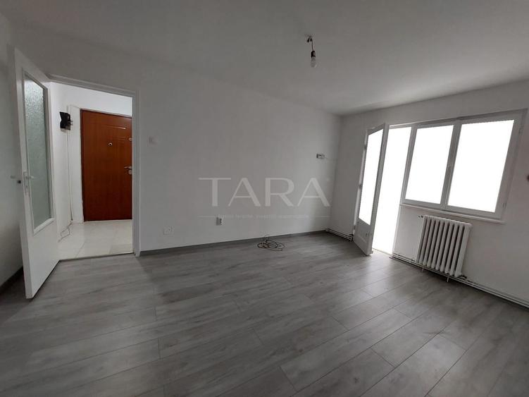 Apartament 2 camere renovat, etaj intermediar, Mănăștur.