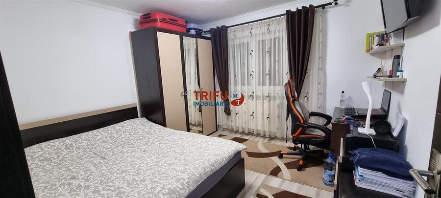 Apartament 3 camere de vanzare Cetate 70 mp mobilat si utilat