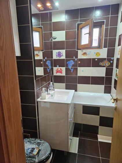 Apartament 3 camere Vasile Aaron