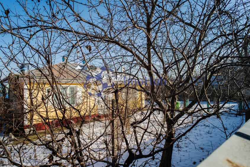 🏡 Teren 2300 mp și casă bătrânească în centrul satului Voinesti, lângă biserică - 34