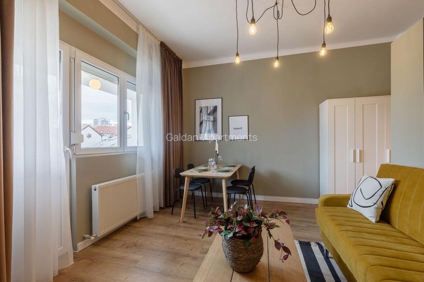 Studio dublu | Nicolae Iorga | Piața Romană |