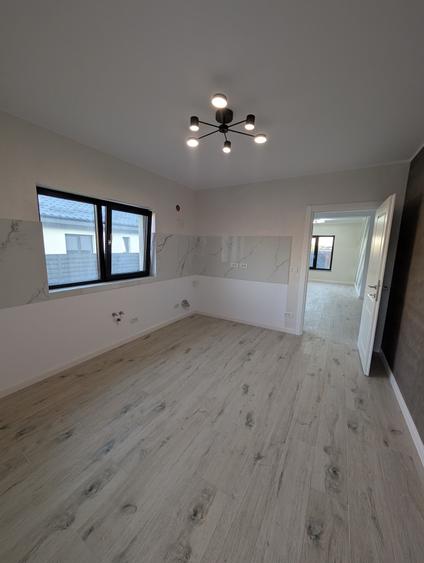 Casa premium! Hemeiusi 3 dormitoare,3 bai , terasa beci
