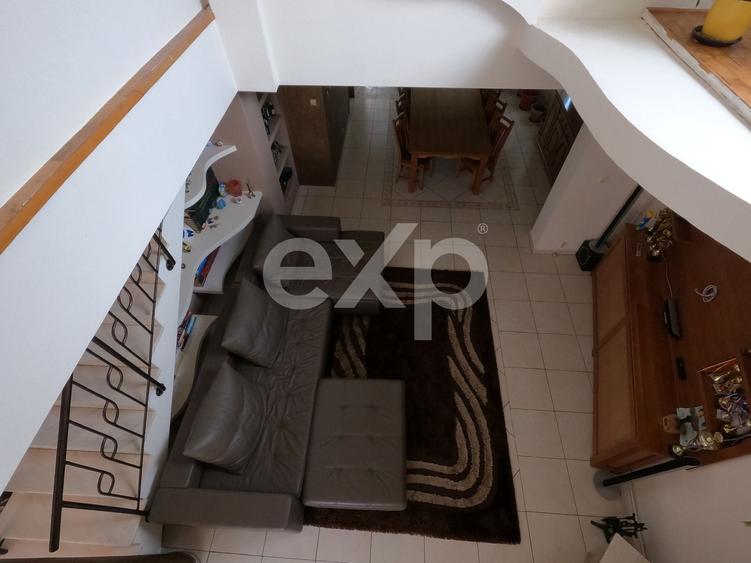 Vilă Exclusivistă cu Terasă și Curte Generoasă în Găvana, Pitești