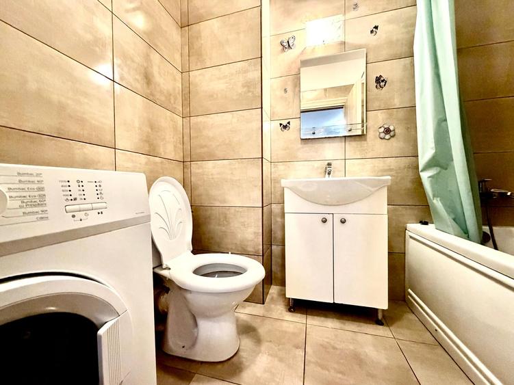 Comision 0%! 2 camere str Tineretului + loc de parcare