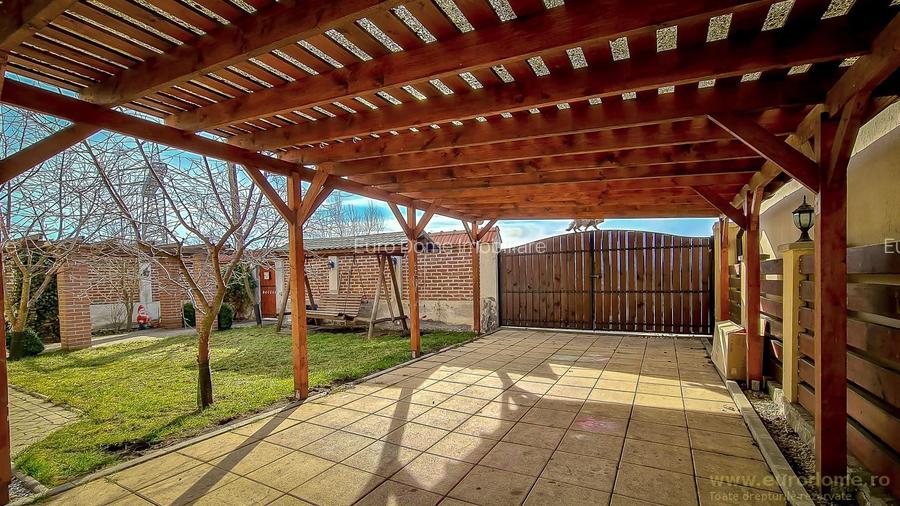 Casă nouă, intrare Stupini - 7
